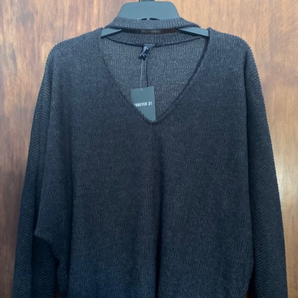 NWT Forever 21 Choker Sweater V-Neck Small